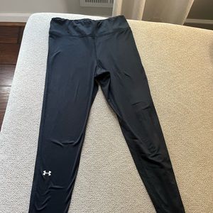 Under Armor black leggings